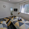 Отель Centrally Located With Free Parking and Smart Tv, фото 11