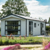 Отель Well-maintained chalet with microwave, on a holiday park close to the Biesbosch, фото 24