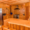 Отель Coastal Chalet Suites, фото 7