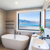 Отель Elite Holiday Homes Queenstown - 2 Houses - Lake View - Ski Drying Cabinet, фото 22