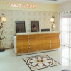 Отель The Crest Lodge, фото 2
