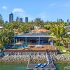 Отель The Savoy Beach House, фото 1