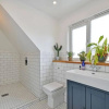 Отель Family Home in Newquay, Parking, 3 min Walk Beach, фото 10