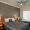 Отель Cadman Motor Inn & Apartments в Темворте