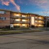 Отель Picturesque 1BR Apt in Arlington Heights, фото 1