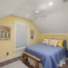 Отель Upscale Charming Island Cottage, фото 12