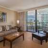 Отель Hilton Grand Vacations Club at Hilton Hawaiian Village, фото 6