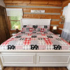Отель Bear Trails - Two Bedroom Cabin, фото 3