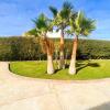 Отель Luxury 4 bedroom villa with a heated pool, фото 14