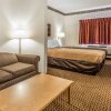 Отель Econo Lodge Inn & Suites New Castle, фото 3