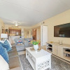 Отель Just Beachy~ocean View~2nd Fl 2 Bedroom Condo by RedAwning, фото 12
