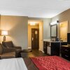 Отель Comfort Inn & Suites near Six Flags, фото 45