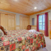 Отель Gentle Ben’s Den, 4 Bedrooms, Pool Access, Air Hockey, WiFi, Sleeps 12, фото 15