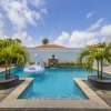Отель NEW Modern 4BR 4 5BA w Pool Outdoor Dining, фото 12