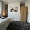 Отель Modernised Central Wigan Townhouse Sleeps up to 6, фото 2