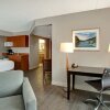 Отель Days Inn and Suites Collingwood, фото 11