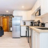 Отель Modern Meets Rustic - 2 Bdrm Old Quebec, фото 6