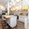 Отель Gorgeous 4 Bedroom Family Home Next to Clapham Common, фото 19