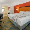 Отель La Quinta Inn & Suites by Wyndham Irvine Spectrum, фото 10