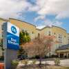 Отель Best Western Louisville East Inn & Suites, фото 1