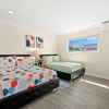 Отель Sunny & Cheerful Near I-10 ~ Queen Beds ~ Parking, фото 21