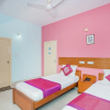 Отель OYO 11592 Hotel Red Carpet Residence, фото 27