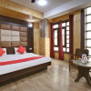Отель OYO 18872 Hotel Azad, фото 14