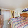 Отель New Listing! W/ Balcony, Lake Views, Hot Tub 2 Bedroom Condo, фото 4
