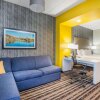 Отель La Quinta Inn & Suites by Wyndham Buffalo Amherst, фото 28