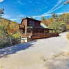 Отель Moonshine Mountain Lodge - 2 Br Cabin, фото 15