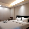Отель Modern Studio Room at Gateway Ahmad Yani Cicadas Apartment, фото 3