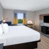 Отель Microtel Inn & Suites by Wyndham Hot Springs, фото 19