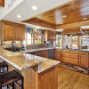 Отель Cove Lakefront Chalet #2098, фото 7