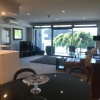 Отель Oxley's Waterfront Luxury Apartment, фото 14