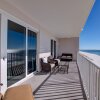 Отель Beach Front - Updated 3 Bedroom Condo located on 7th Floor, фото 8