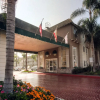 Отель Ramada By Wyndham Costa Mesa Newport Beach, фото 5
