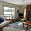 Отель Bear Essentials Lakefront Hideaway, фото 3