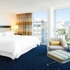 Отель Sheraton Vancouver Wall Centre, фото 7