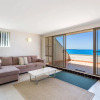 Отель 5 'Casuarina's ' 33 Soldiers Point Road - superb waterfront unit, фото 5