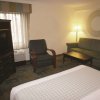 Отель La Quinta Inn & Suites by Wyndham Boston Somerville, фото 21
