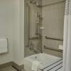 Отель Hampton Inn by Hilton Winnipeg Airport/Polo Park, фото 24