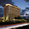 Отель Lake Biwa Marriott Hotel в Морияме