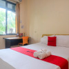 Отель RedDoorz @ Jalan Pramuka Manado, фото 4