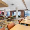 Отель Fairfield Inn & Suites by Marriott Mebane, фото 15