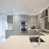 Отель The Kingswood Place - Modern 2bdr With Terrace, фото 14