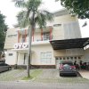 Отель OYO 782 Semampir Residence At Citraland, фото 1