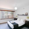 Отель Beach Rd Villas by Rockingham Apartments, фото 41