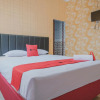 Отель RedDoorz Plus near Istana Maimun Medan, фото 2