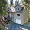 Отель Sunnyside Up - Wooded Home with Foosball Table by Yosemite Region Resorts, фото 1