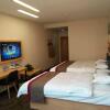Отель Thank Inn Hotel He'nan Zhengzhou Xinzheng City North China Road Xuanyuan Lake, фото 1